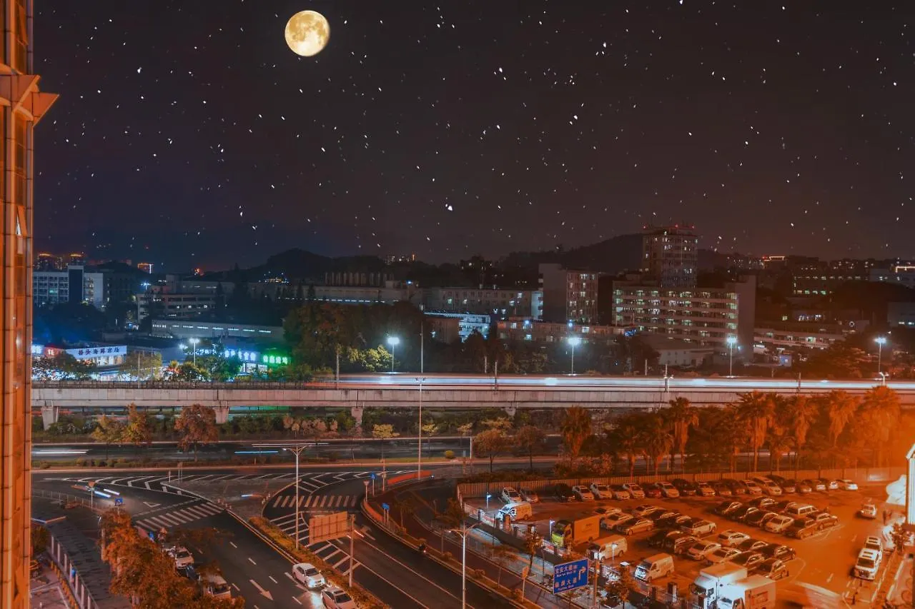 Shenzhen World Exhibition&Convention Center Bao'An Airport Esther Hotel 3*,